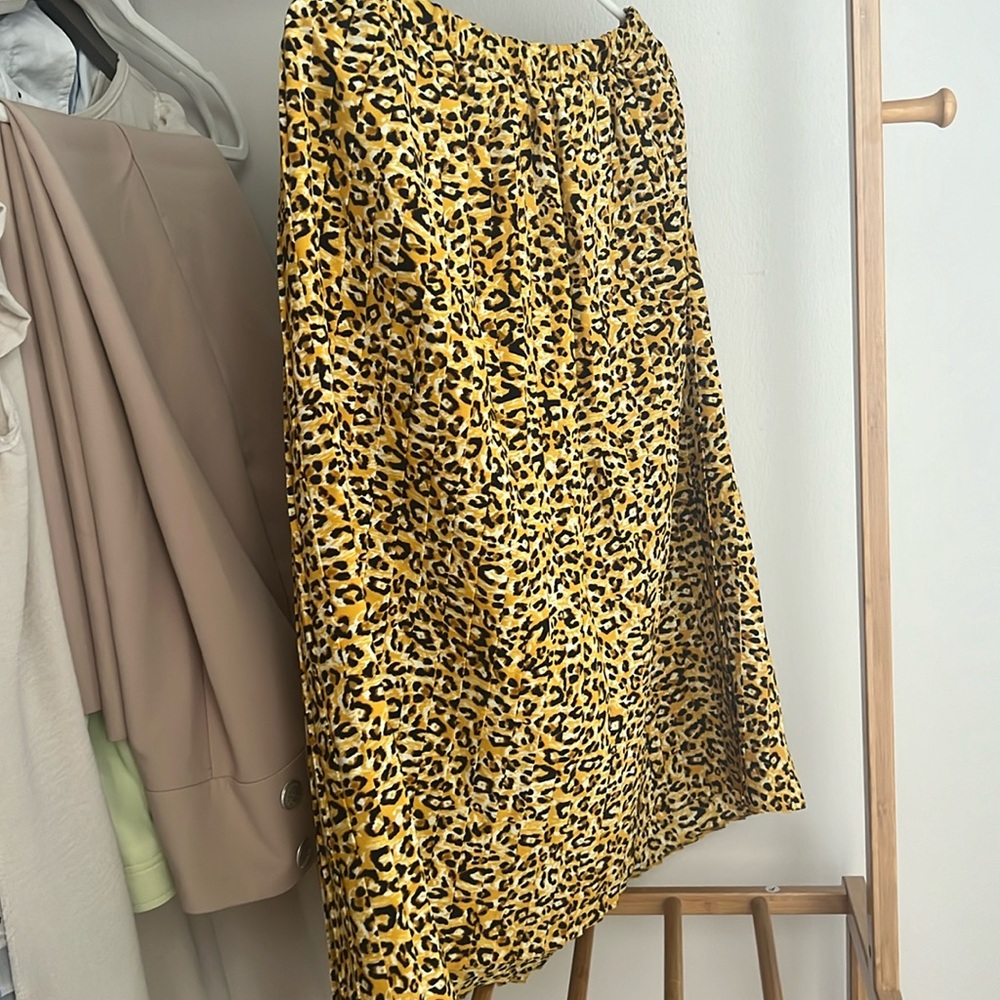 Woman skirt